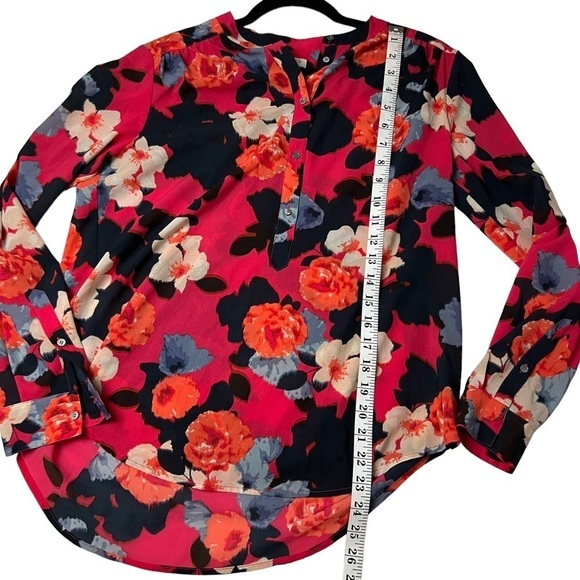 J Crew Women’s Size XS Floral Spring Blouse Top 1/4 buttons Collarless Career - Picture 6 of 8